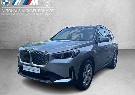 BMW iX1 eDrive20 DAB LED RFK Komfortzg. Klimaaut.