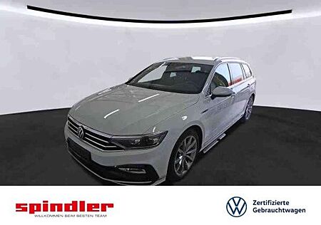 VW Passat Volkswagen R-Line 2.0 TSI DSG / Navi, Matrix