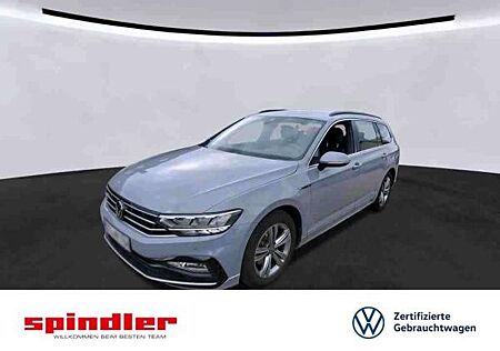 VW Passat Volkswagen R-Line 1.5 TSI / Navi, AHK, LED