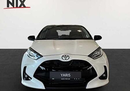 Toyota Yaris 1.5 Hybrid Black & White ADAP. TEMPOMAT SHZ KLIMA KAMERA