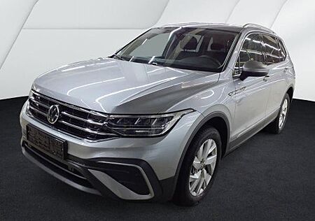 VW Tiguan Allspace Volkswagen 2,0 TDI Life DSG - 7-Sitze AHK Navi LED Einparkhilfe ACC DAB+ Kamera