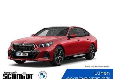 BMW i5 xDrive40 M Sport / NP= 104.350,- / Pano / AHK