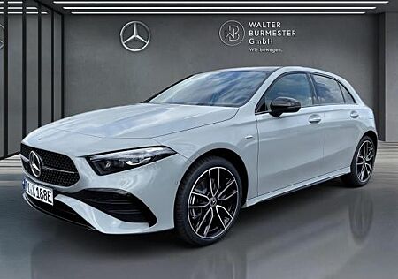 Mercedes-Benz A250e SpecialEdition Premium Fahrassistent Pano Headup AHK