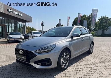 Hyundai i30 cw Kombi Automatik M-Hybrid LED Kamera