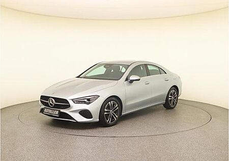 Mercedes-Benz CLA 180 Coupe ACC/LED/NAVI/RFK
