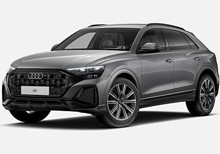 Audi Q8 (4MT)