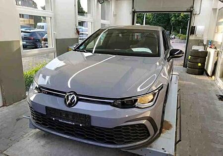VW Golf Volkswagen VIII 2.0 TSI DSG GTI Black Style
