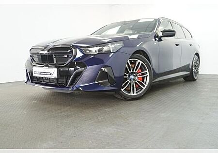 BMW i5 M60 xDr Touring M Sport Pro AHK,360 GRAD KAMERA,SITZBELÜFTUNG,AUTOBAHNASSISTENT,GLASDACH