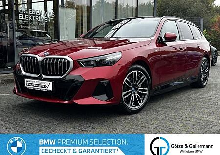 BMW i5 eDrive40 Touring M Sport //Autobahnassistent Pano