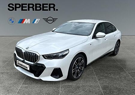 BMW 520 d M Sportpaket*AHK*Sitzbelüftung*360 Kamera* uvm.