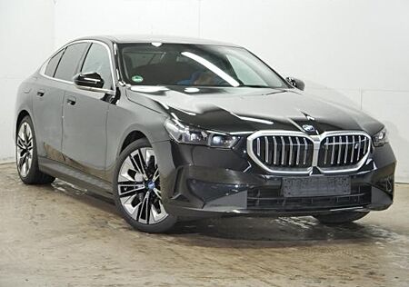 BMW i5 eDrive40 Limo/NP:97.700€/360°/DrivingAss.Prof/Head-Up/Pano./Adapt.Fahr.Prof.