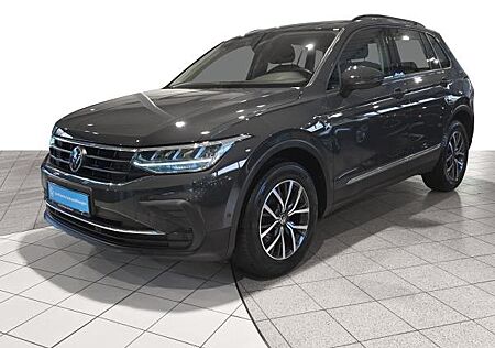 VW Tiguan Volkswagen 1.5 TSI Life DSG Park Assist Rear View AppConnect