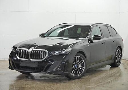 BMW i5 eDrive40 Touring/M-Sport/Pano./360°/B&W/Autobahn./Shz.hinten