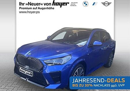 BMW iX2 xDrive30 M Sportpaket AHK HUD Pano Head-Up