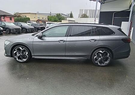 Skoda Superb Combi Sportline 2.0 TSI 7-Gang-DSG 4x4 Allrad