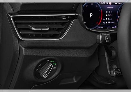 Skoda Kamiq 1.5 TSI Selection AHK ACC Navi PDC CarPlay