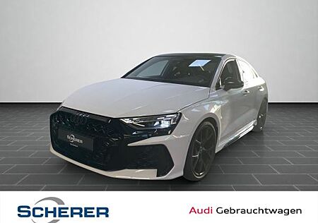 Audi RS3 Limousine HUD, Panorama Glasdach, RS-Sportauspuff, Soundsystem