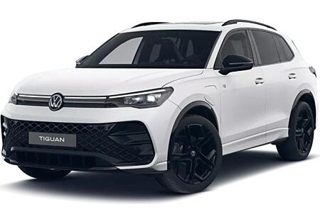 VW Tiguan Volkswagen 1.5 TSI DSG eHybrid R-LINE BLACKSTYLE PANO+AHK+DCC