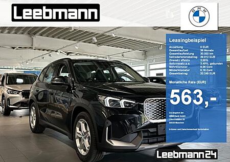 BMW iX1 xDrive30 18-Zoll/PremiumPaket/AHK/SportSitze
