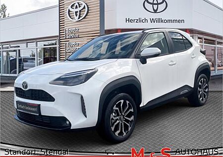 Toyota Yaris Cross 1.5 Hybrid 4x2 Teamplayer mit Winter- u. SafetyPaket