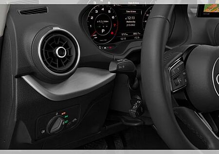 Audi Q2 S line 35 TFSI 110(150) S tronic AHK AUT LED