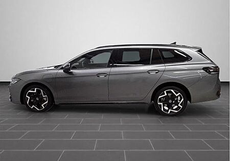 VW Passat Volkswagen 1,5 TSI Hybrid DSG/ R-Line Panoramadach/AHK/RFK/Garanite bis 08.30/u.v.m.