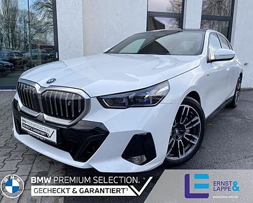 BMW i5 eDrive40 M Sport || AHK 360° B&W Pano