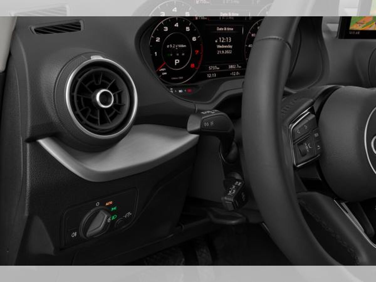 Audi Q2 35 TFSI S line AHK Matrix LM 18" Navi RFK bild