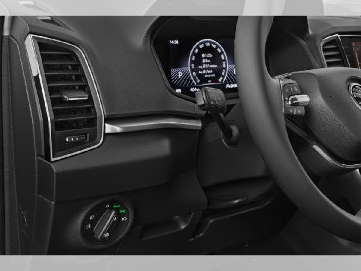 Skoda Karoq DSG Selec ACC Kam SideA SHZv/h Kessy SunS bild