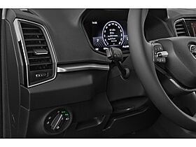 Skoda Karoq DSG Selec ACC Kam SideA SHZv/h Kessy SunS Skoda Karoq DSG Selec ACC Kam SideA SHZv/h Kessy SunS