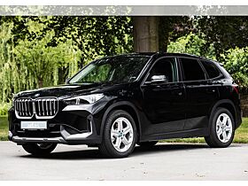 BMW iX1 xDrive30 •  ACC •  Kamera •  Massagesitze •  LED •
