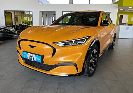 Ford Mustang Mach-E 77 kw/h AWD Tech-Paket 1 inkl. Vollkasko-Versicherung