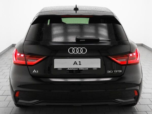 Audi A1 Sportback advanced 30 TFSI S tronic LED CarPlay GRA mit Behindertenausweis bild 4