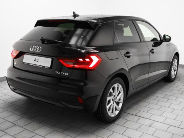 Audi A1 Sportback advanced 30 TFSI S tronic LED CarPlay GRA mit Behindertenausweis bild 5