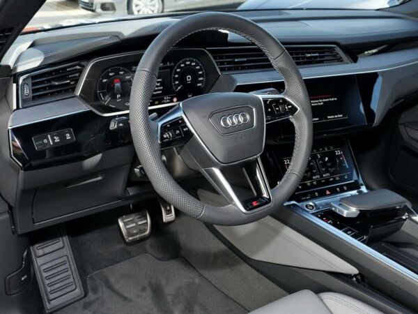 Audi Q8 e-tron Sportback S line 55 ACC+HUD+PANO bild 6
