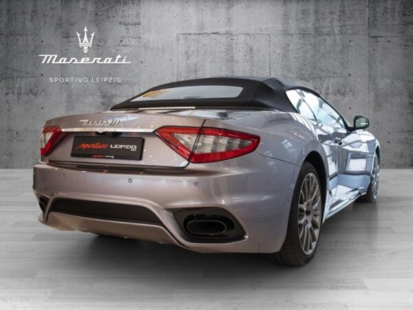 Maserati GranCabrio Sport *Rückfahrkamera* bild 4