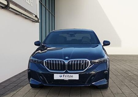 BMW i5 eDrive40 M-Sport/AHK/Panorama UPE:101.450