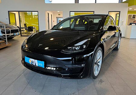 Tesla Model 3 long range 19-Zoll inkl. Vollkasko-Versicherung