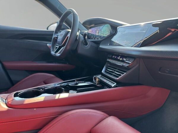 Audi RS e-tron GT Keramik Laser Nachtsicht Massage HuD bild 6