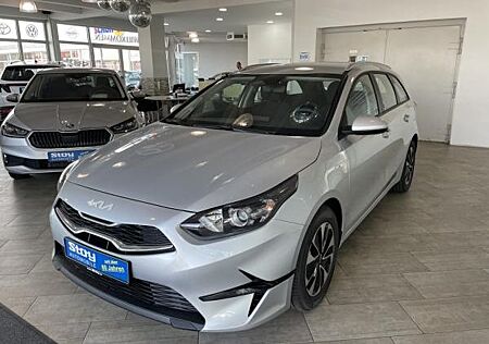 Kia Cee'd Ceed Sportswagon MJ25 1.5 T-GDI DCT Navi Kamera SHZ PDC