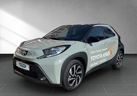 Toyota Aygo X Team Deutschland *GEWERBE*inkl. CAM I SHZ I TEL I ACC I DAB *KURZFRISTIG VERFÜGBAR*