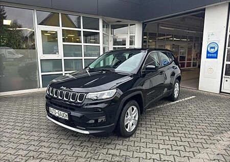 Jeep Compass Altitude 1.5 GSE T4 48V e-Hybrid Verfügbar in 2 Farben mit Allwetterreifen Abholung Mannheim