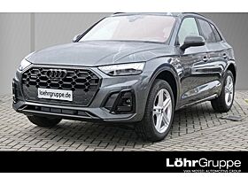 Audi Q5 S Line 40 TFSI quattro S tronic / Audi Q5 S Line 40 TFSI quattro S tronic /
