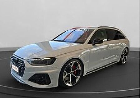 Audi RS4 Avant (8WD)