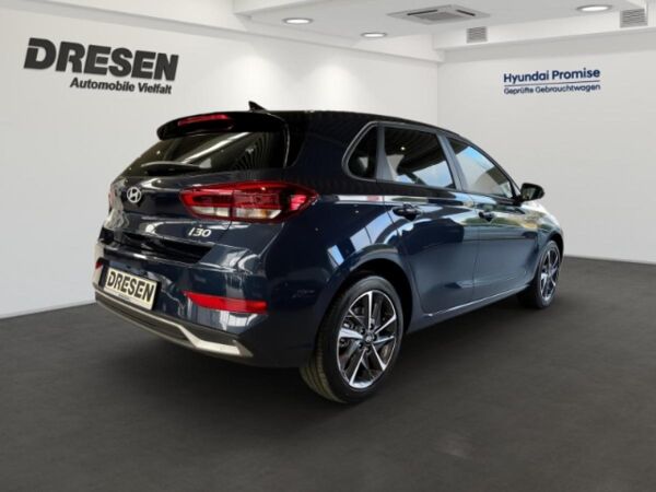 Hyundai i30 1.0 Advantage🚀| Sitzheizung | Lenkradheizung | Navi | Rückfahrkamera bild 3