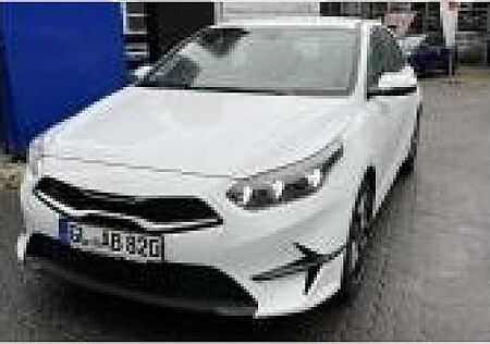 Kia Cee'd Ceed 1.5 T-GDI Spirit