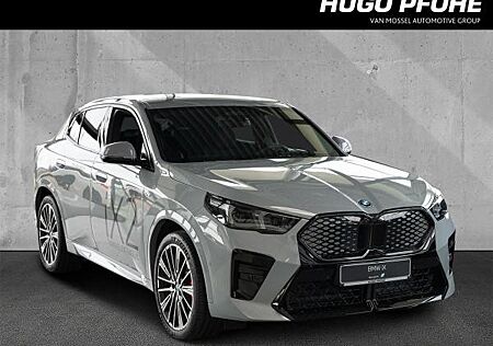 BMW iX2 xDrive30 M Sportpaket