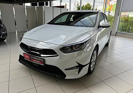 Kia Cee'd Ceed 1.5T 140 DCT7 Vision + Komfort-plus-Paket | SOFORT VERFÜGBAR
