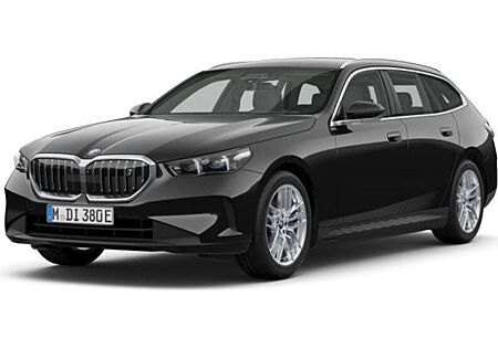 BMW i5 Touring Q2