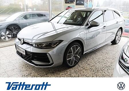 VW Passat Volkswagen R-Line 1.5 eHybrid DSG Navi HuD AHK